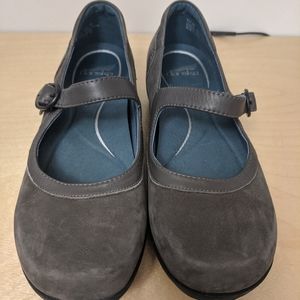 DANSKO Gray Leather Mary Jane EUR 39 US 8.5-9